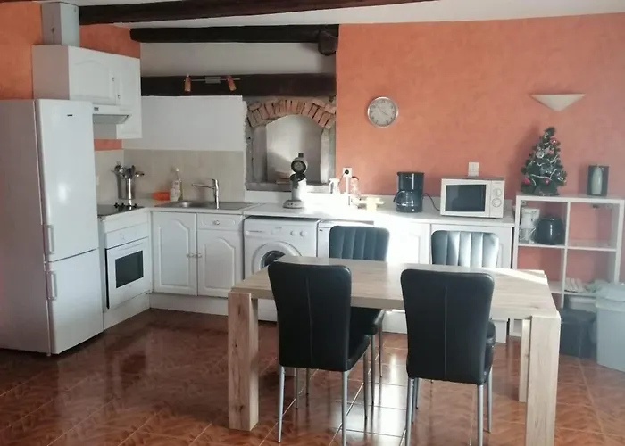 Vakantiehuis Confortable 2 Pers, Parking, Terrasse Privative - - Fr-1-744-52 *