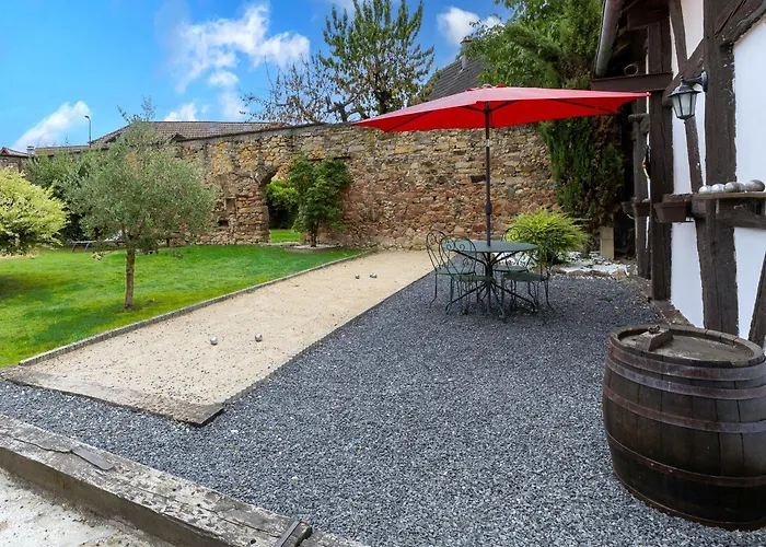 Confortable 2 Pers, Parking, Terrasse Privative - - Fr-1-744-52 Vakantiehuis